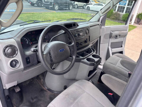 2011 Ford E-Series E-350 SD
