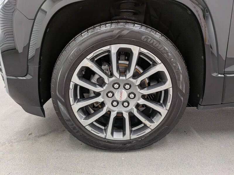 2022 GMC Acadia Denali