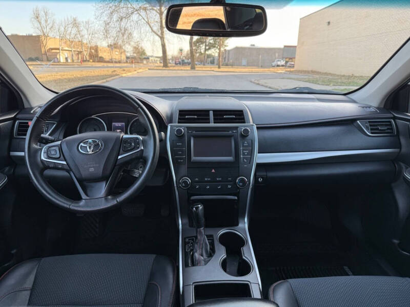 2017 Toyota Camry SE