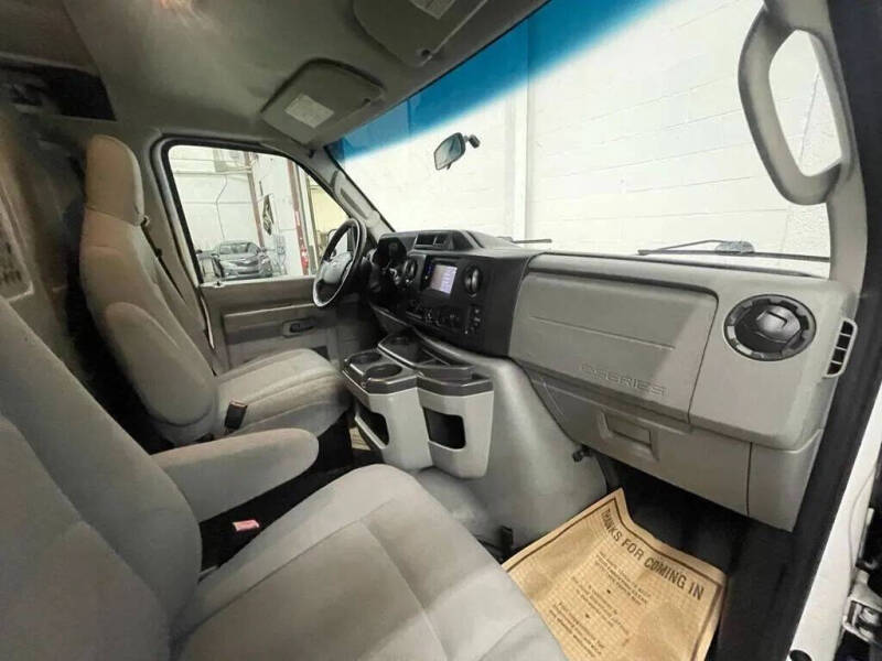 2014 Ford E-Series E-250