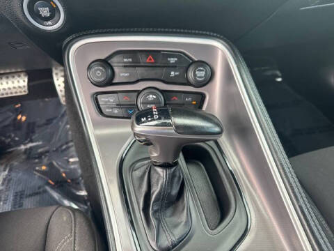 2022 Dodge Challenger SXT