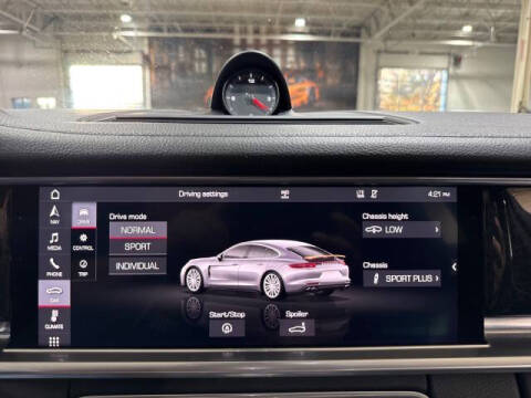 2018 Porsche Panamera 4S