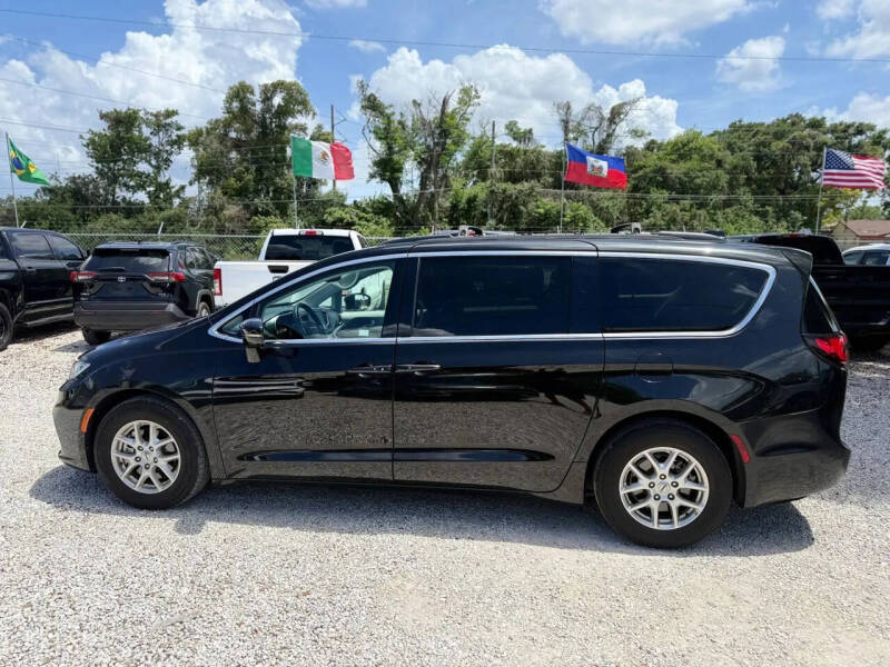2022 Chrysler Pacifica Touring L