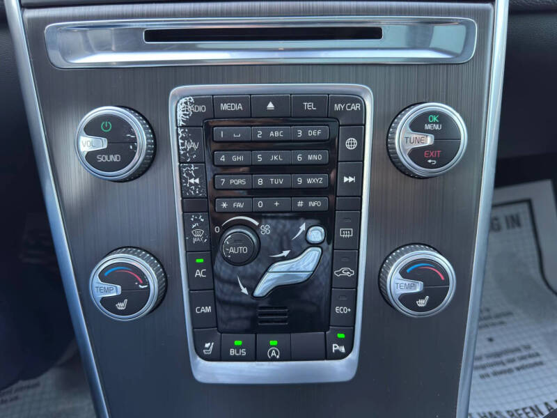 2016 Volvo XC60 T5 Drive-E Premier