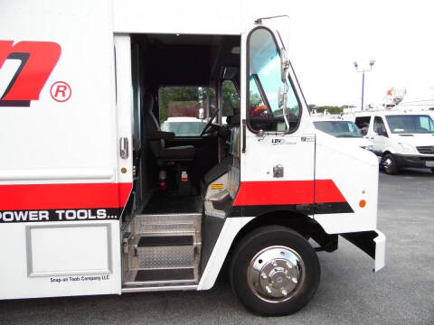 2016 Freightliner MT45 Chassis