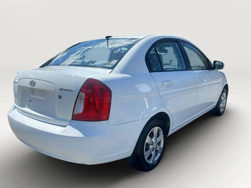 2010 Hyundai Accent GLS