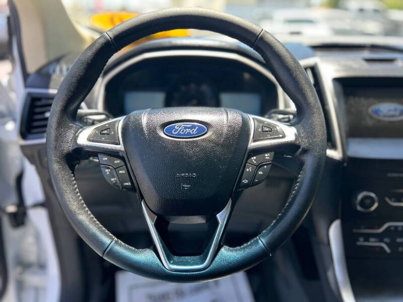 2020 Ford Edge SEL
