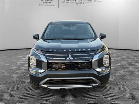 2026 Mitsubishi Outlander SE