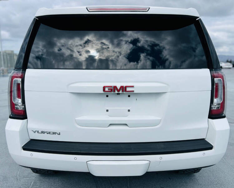 2017 GMC Yukon SLT