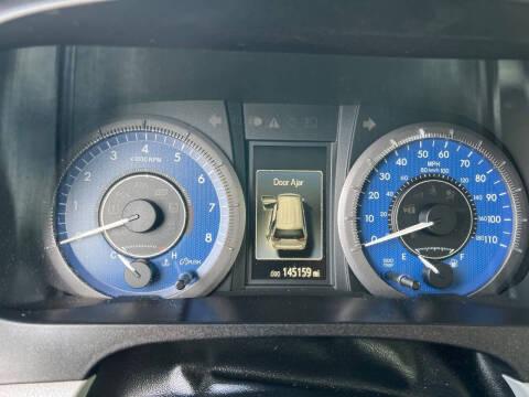 2017 Toyota Sienna XLE 7-Passenger Auto Access Seat