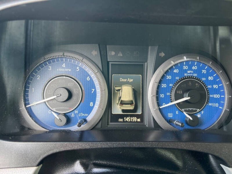 2017 Toyota Sienna XLE 7-Passenger Auto Access Seat