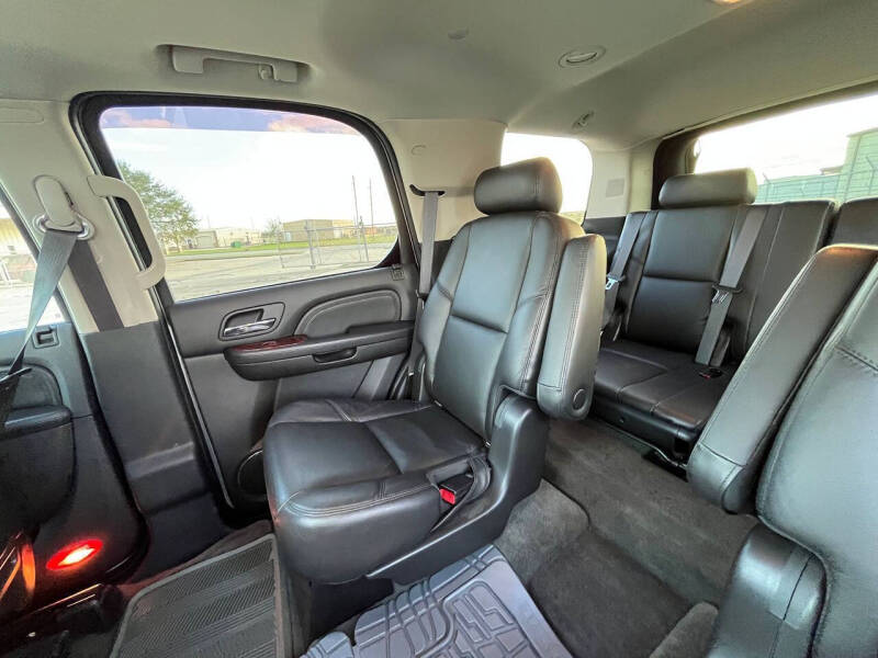 2010 Cadillac Escalade Luxury