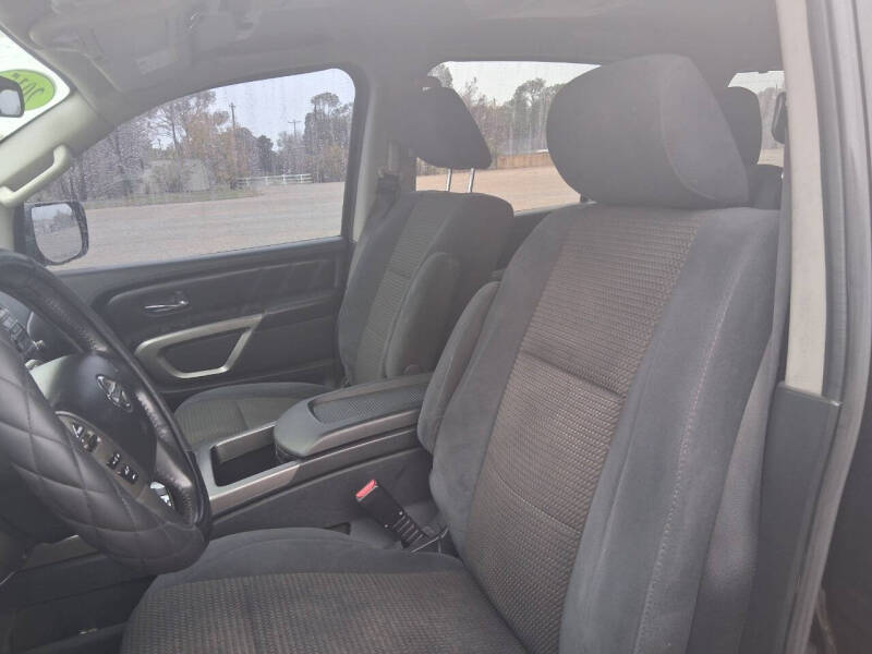 2015 Nissan Armada Platinum