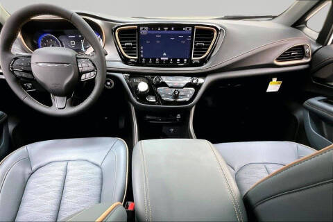 2027 Chrysler Pacifica Pinnacle