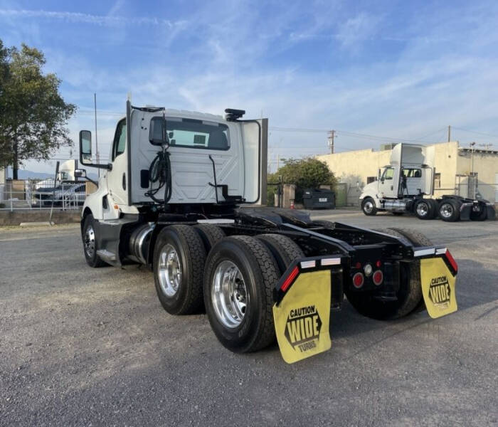 2020 International LT625