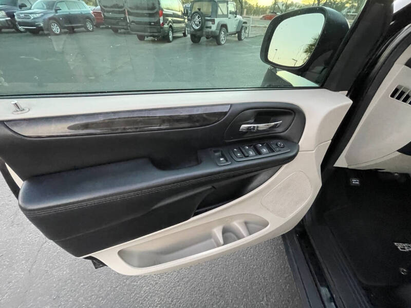 2015 Dodge Grand Caravan SE