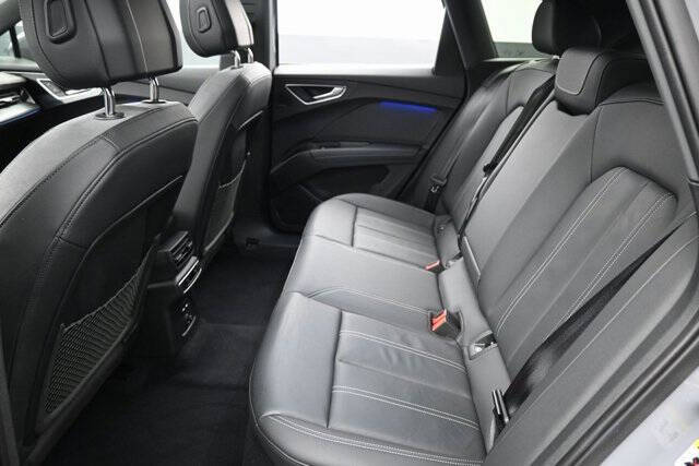 2023 Audi Q4 e-tron quattro Premium Plus 50