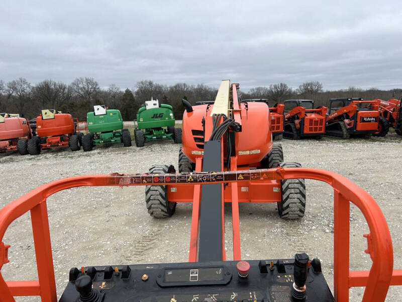 2014 JLG 60' Manlift