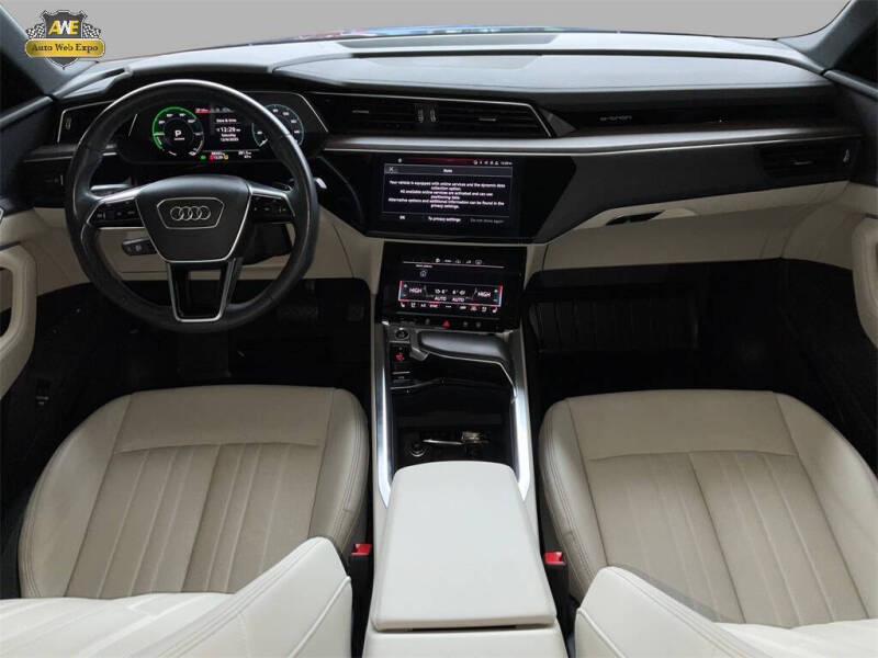 2024 Audi Q8 Sportback e-tron quattro Premium Plus S line