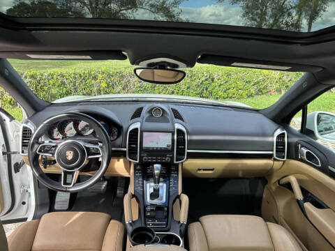 2017 Porsche Cayenne Platinum Edition