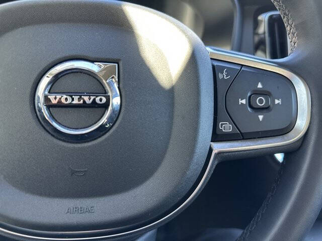 2024 Volvo S60 B5 Core Dark Theme