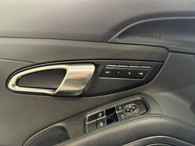 2015 Porsche 911 Carrera