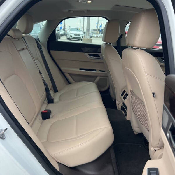 2016 Jaguar XF 35t Prestige