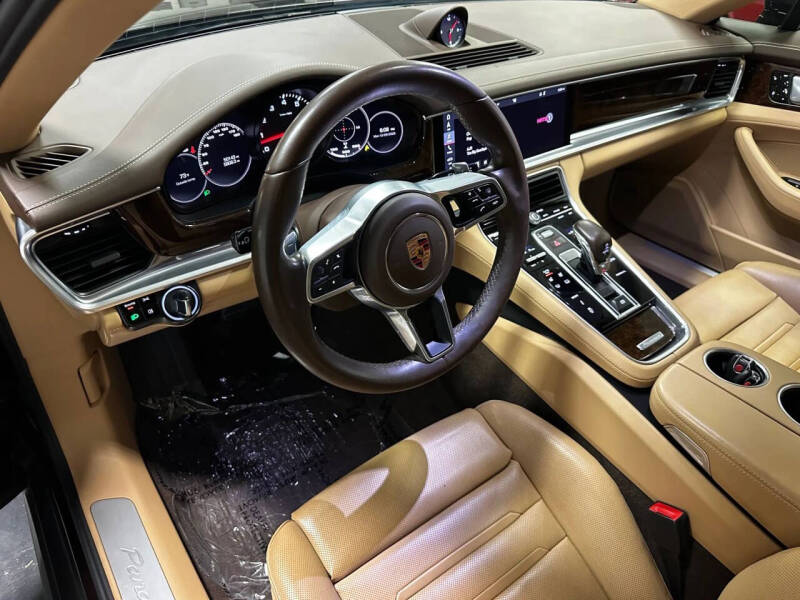 2018 Porsche Panamera