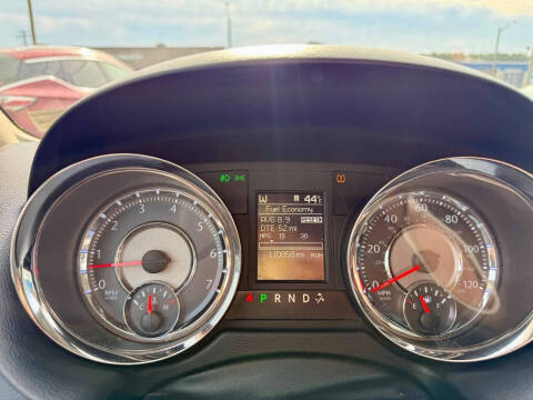 2014 Chrysler Town and Country Touring-L