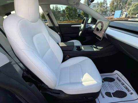 2023 Tesla Model Y Performance