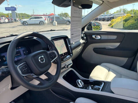 2026 Volvo XC40 B5 Plus