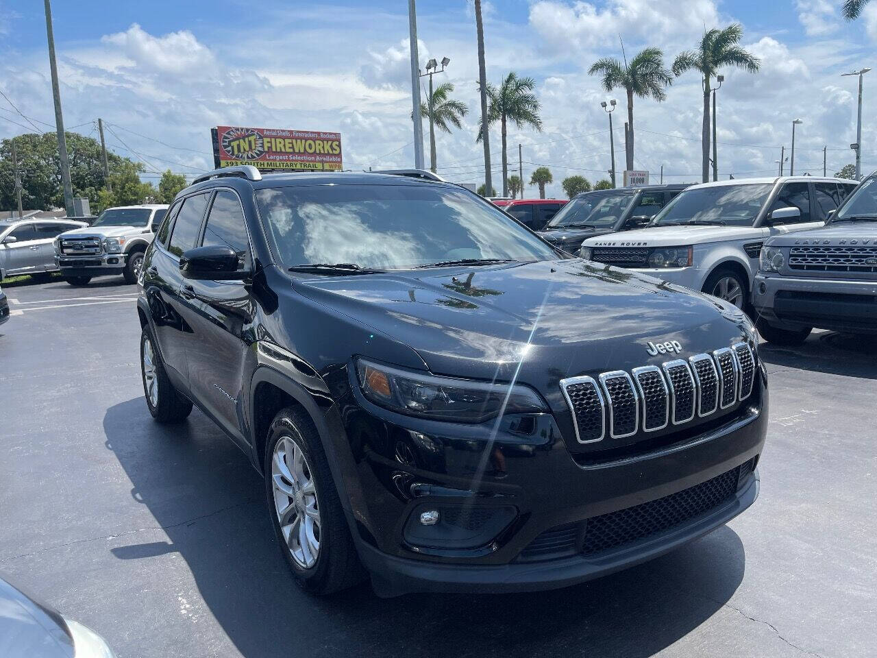 2019 JEEP Cherokee SUV / Crossover - $17,900