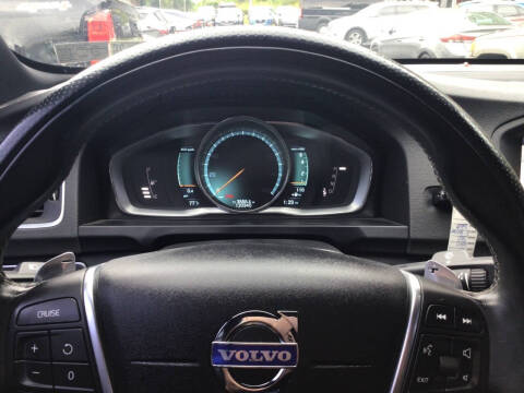 2015 Volvo S60 T6 R-Design Platinum