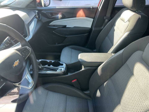 2025 Chevrolet Trax LT