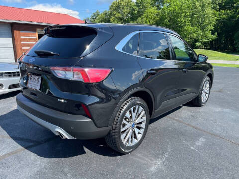 2022 Ford Escape Titanium