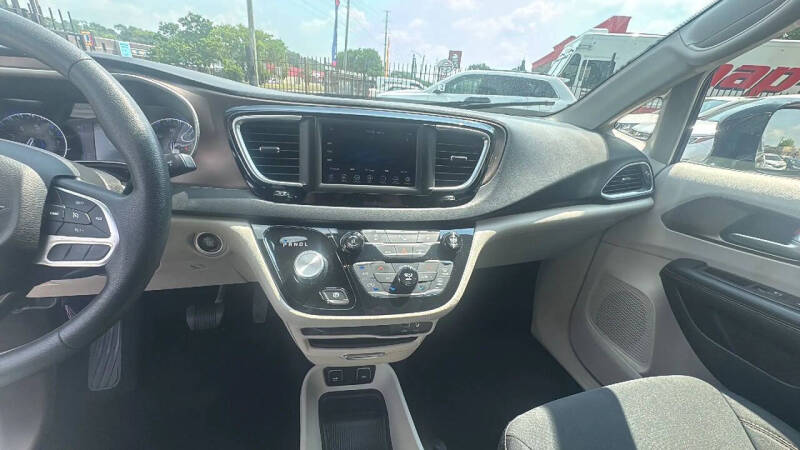 2018 Chrysler Pacifica Touring Plus