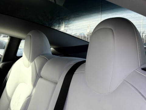 2022 Tesla Model 3 Performance