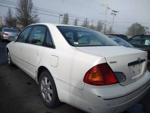 2000 Toyota Avalon for sale at M AND S CAR SALES LLC in Independence OR
