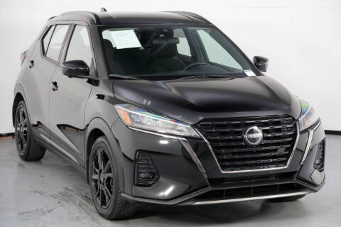 2022 Nissan Kicks SR