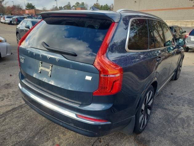 2023 Volvo XC90 Recharge T8 Ultimate Bright Theme 7P