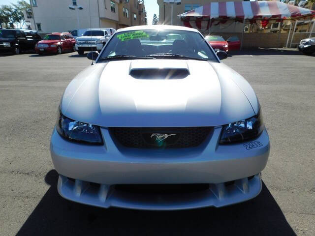 2004 Ford Mustang GT Deluxe