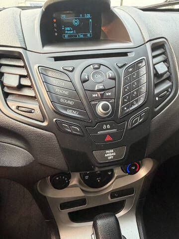 2017 Ford Fiesta SE