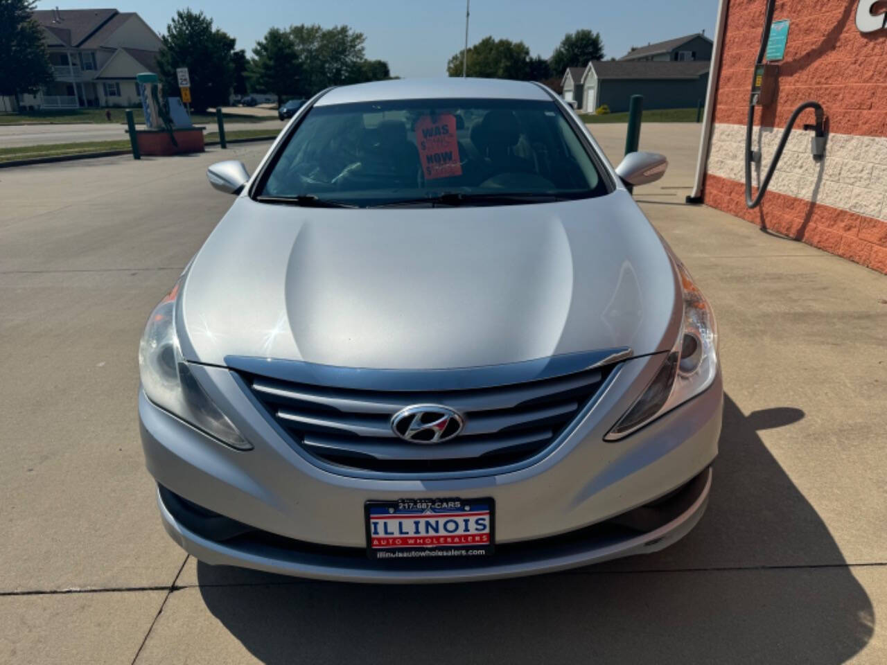 2014 Hyundai SONATA for sale at Illinois Auto Wholesalers in Tolono, IL