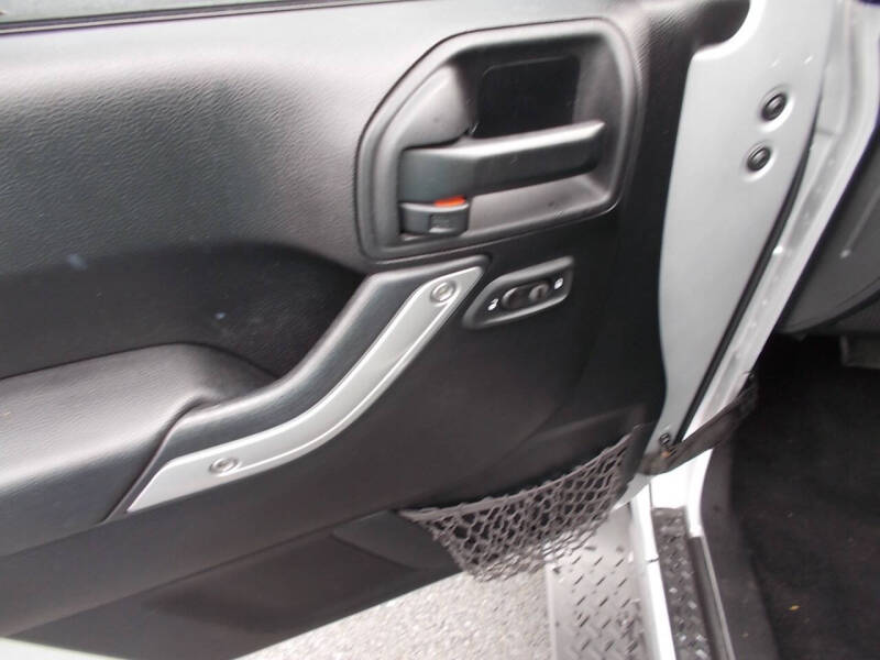 2012 Jeep Wrangler Unlimited Sahara