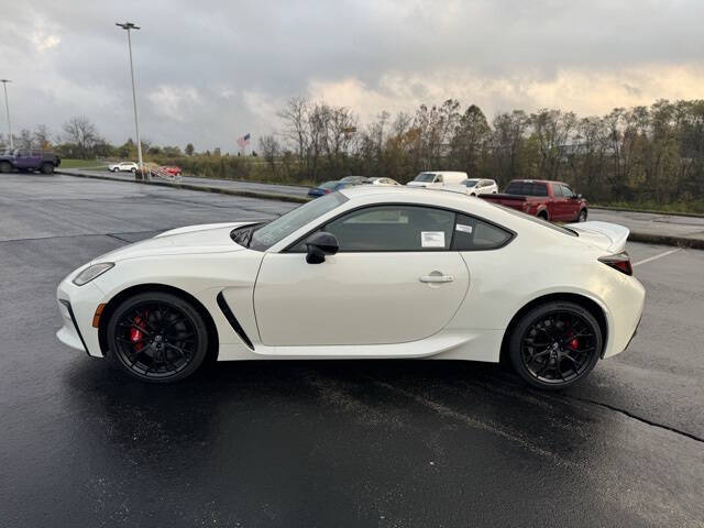 2025 Toyota GR86 Premium