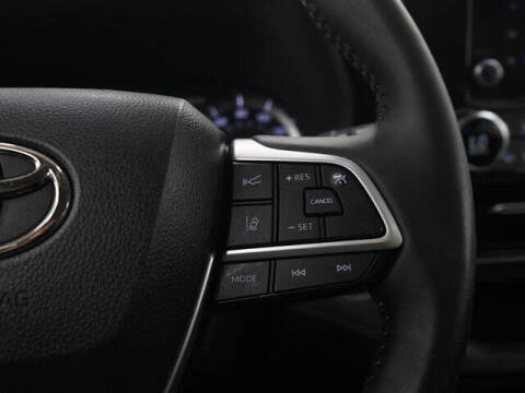 2024 Toyota Highlander Hybrid LE