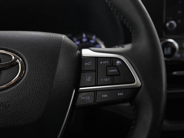 2024 Toyota Highlander Hybrid LE