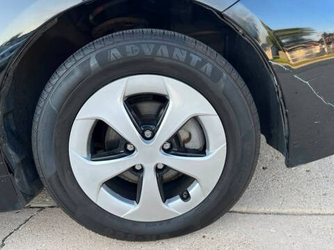 2014 Toyota Prius Three