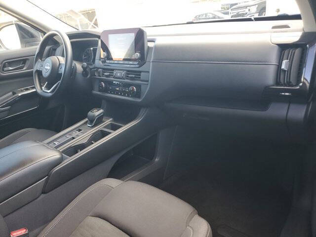 2024 Nissan Pathfinder S