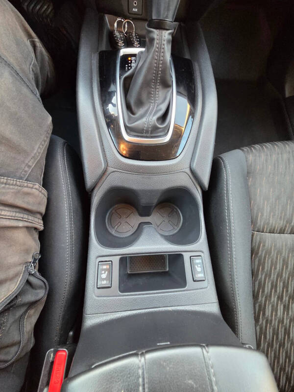 2017 Nissan Rogue SV